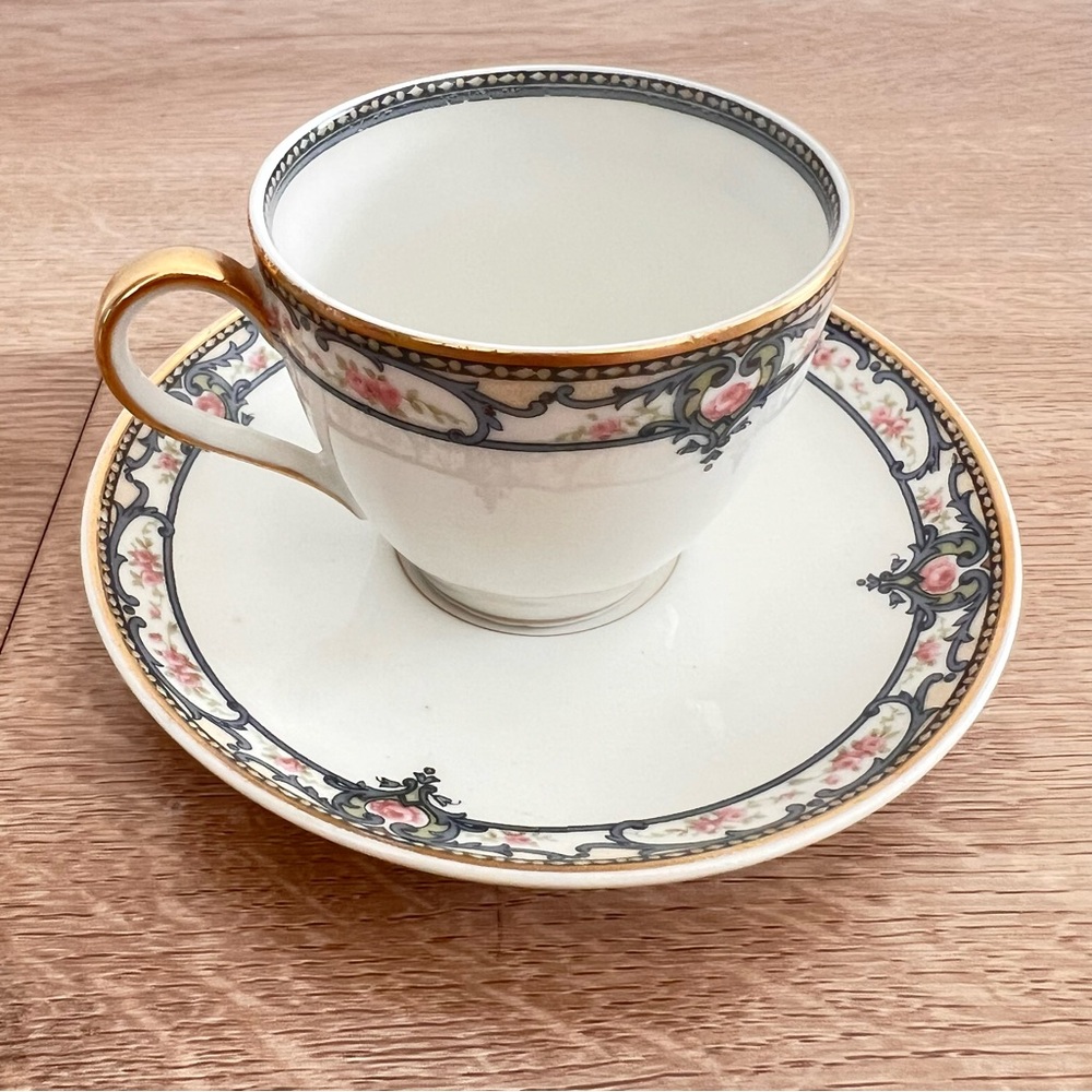 Vtg Theodore Haviland Limoges France Small Tea Cup & Saucer Pink Rose Gold Trim‎